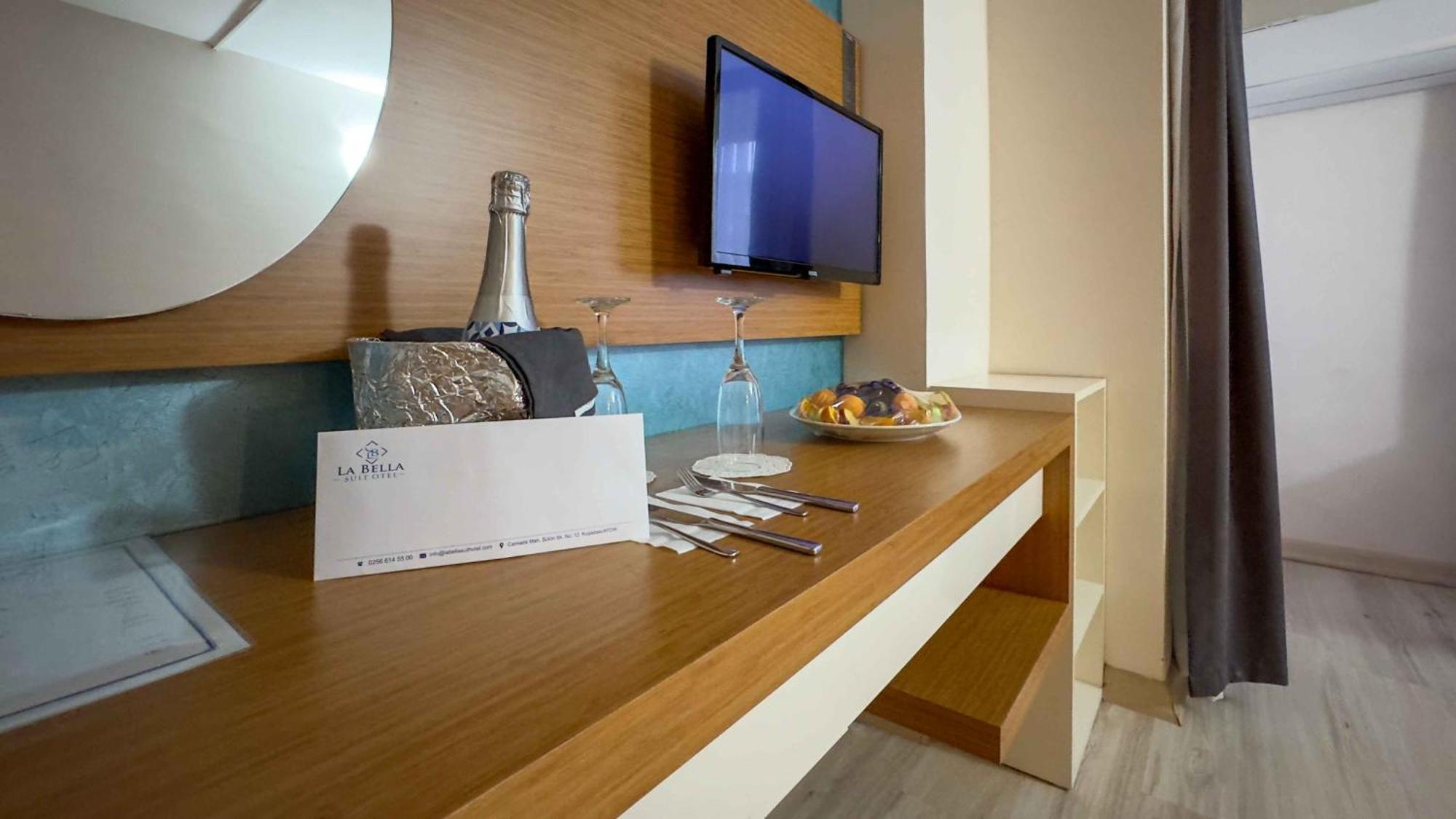 La Bella Suit Otel Kusadası Eksteriør billede